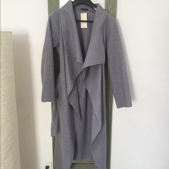 Grey waterfall Mid length coat - Picture 2 of 4